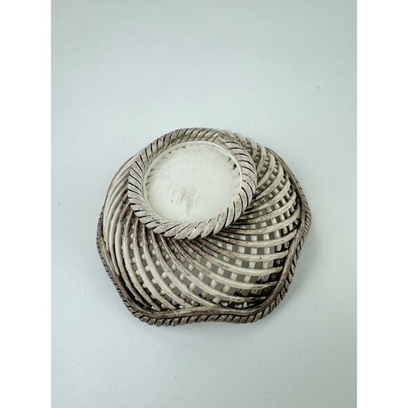 VISCONTI MOLLICA CAPODIMONTE Latticework Basket Trinket Dish Ceramic Flower IT - Picture 7 of 7